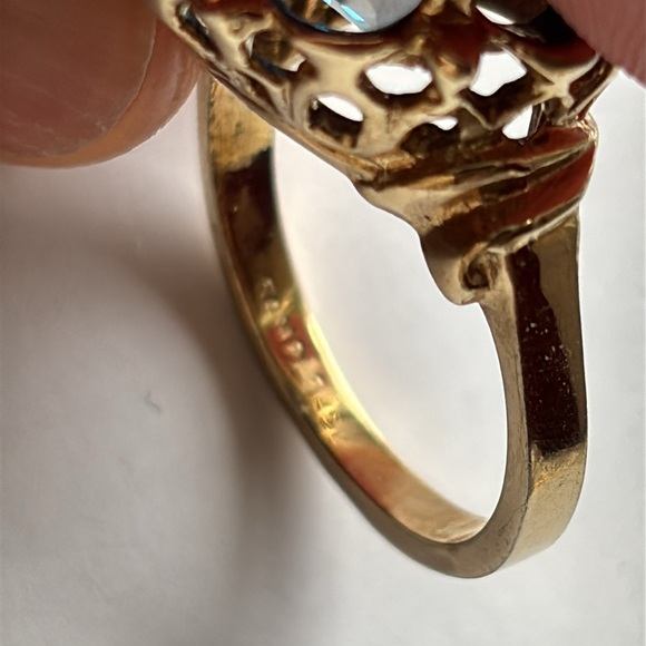 Vintage Style Fashion Ring - Picture 5 of 8